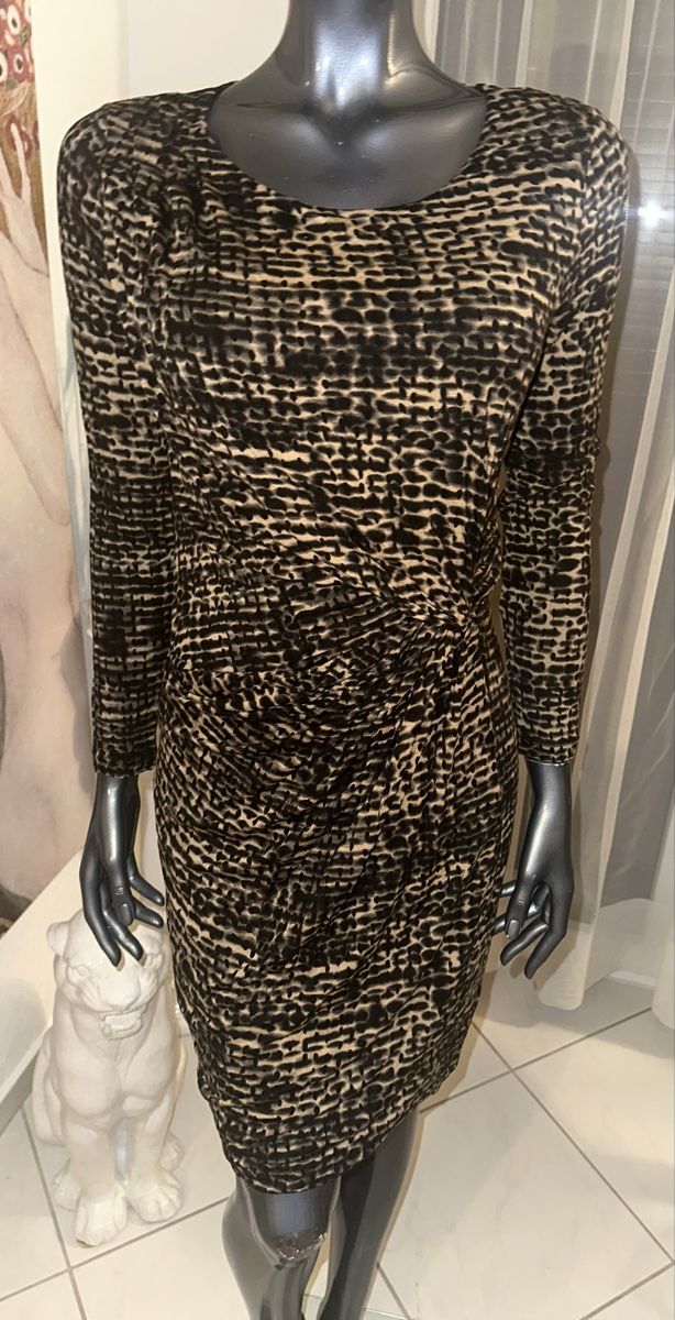 Max Mara Kleider: MAX MARA KLEID GR. 36 neuwertig – Neu (gemäss Beschreibung) aus Unteraegeri von MH203