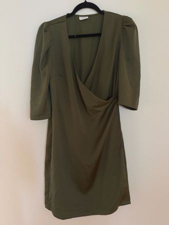VILA Kleid in Khaki/Olive – Grösse 38