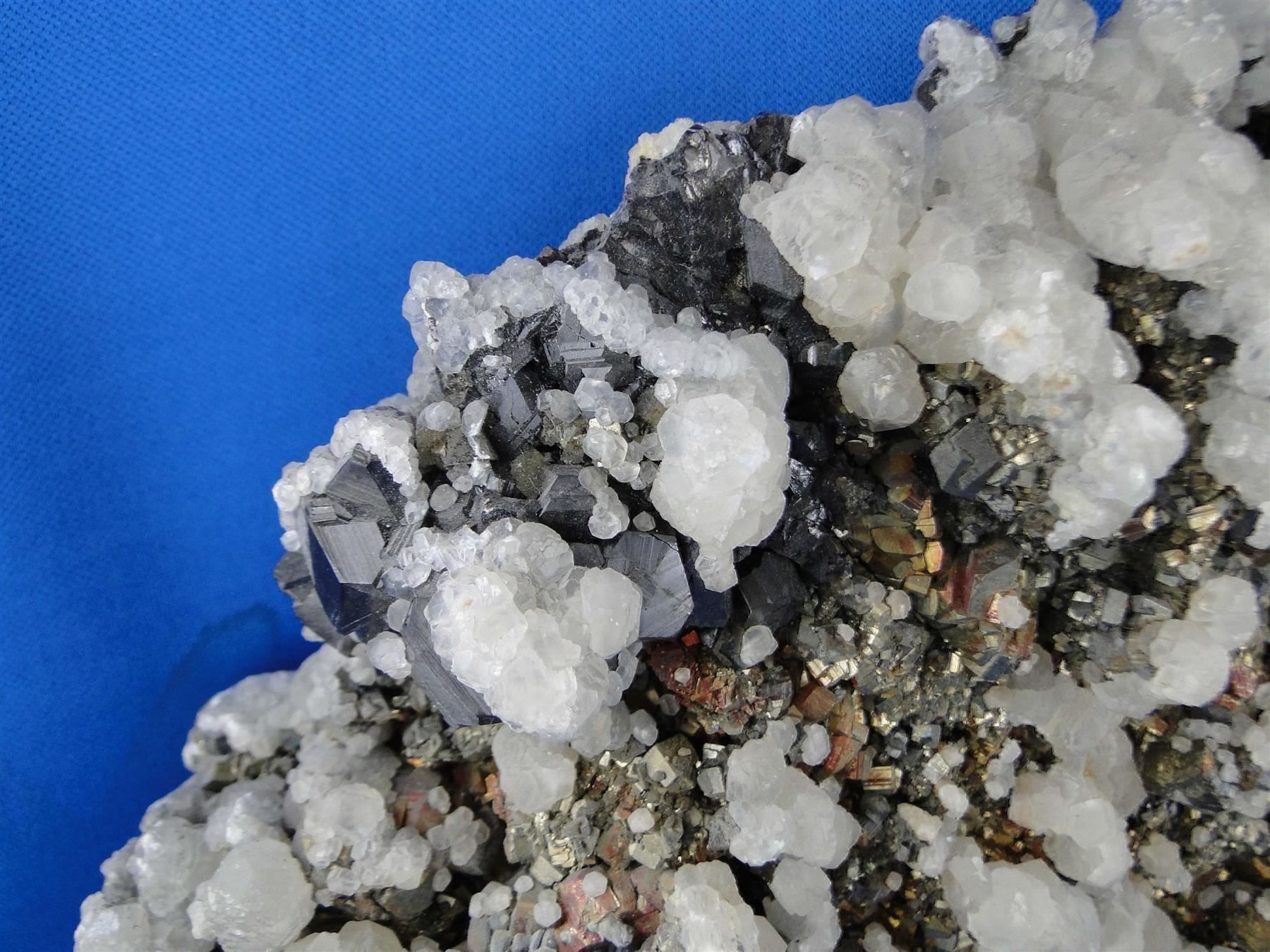 Mineralien & Heilsteine: Calcit (UV-Pink) auf Sphalerit – Gebraucht aus Schinznach Bad von Demerald 1