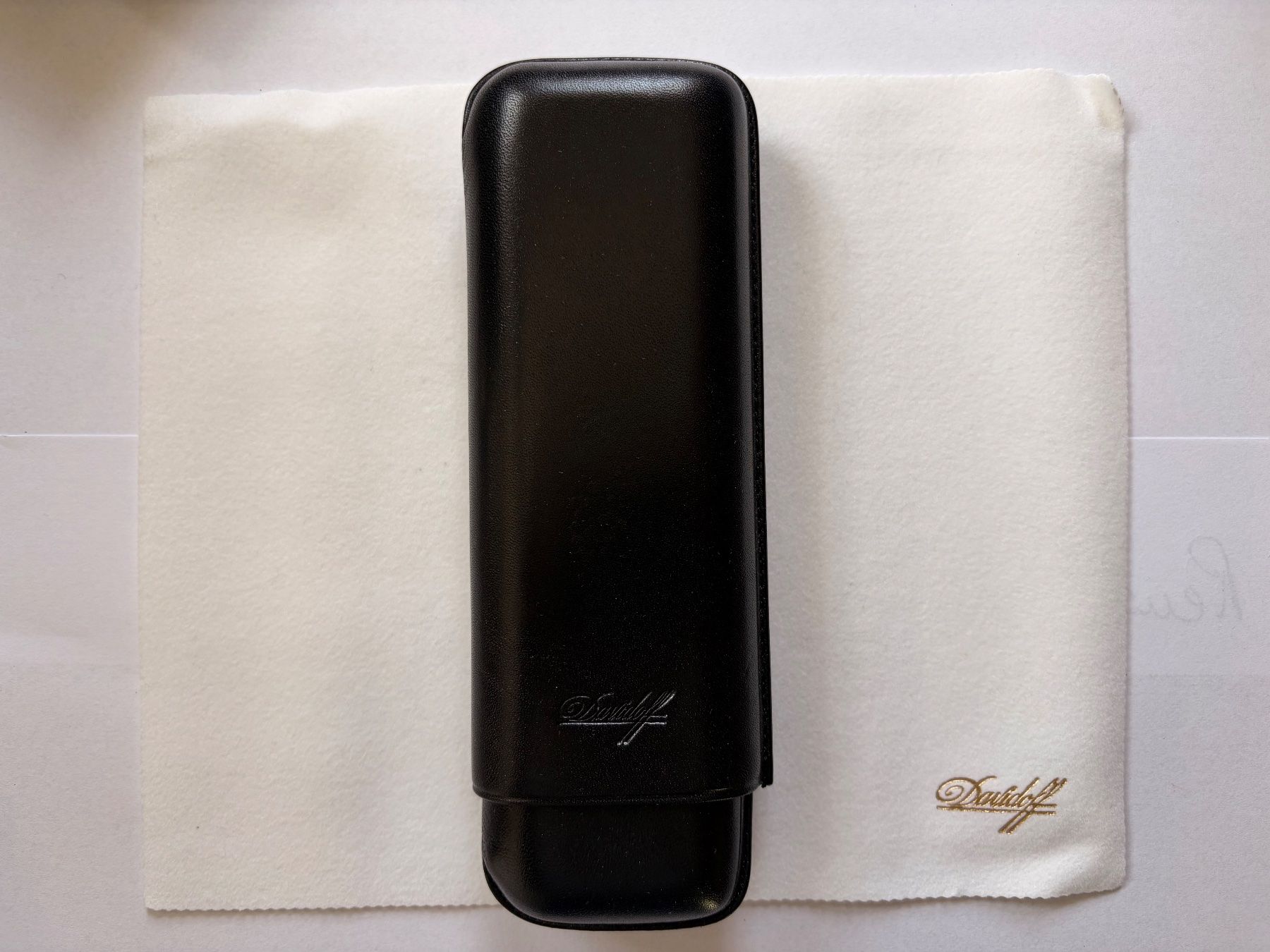 Davidoff Sigari: Etuit à cigare Davidoff en cuir – Usato da Genève venduto da xlaurentx 1