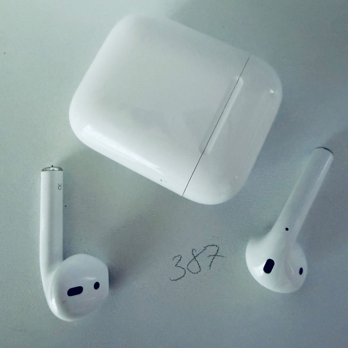 Apple Cuffie: Original Apple AirPods 2 Gen. Wireless Kopfhörer & Case – Usato da Basel venduto da MY.AIRPODS.SHOP 9