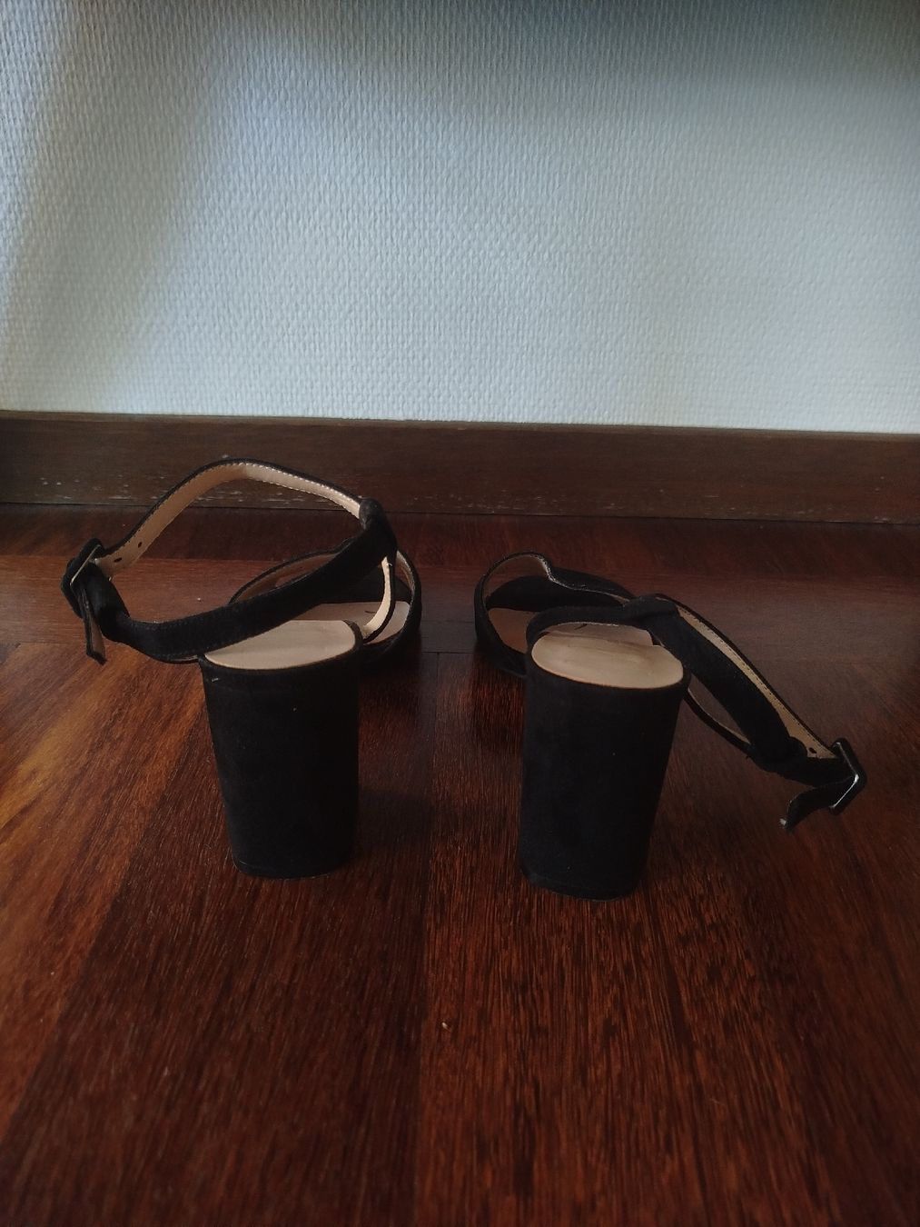 Mango Chaussures femmes: Riemensandalen mit mittlerer Absatzhöhe – D'occasion à St. Gallen par jbu_ns6v 4