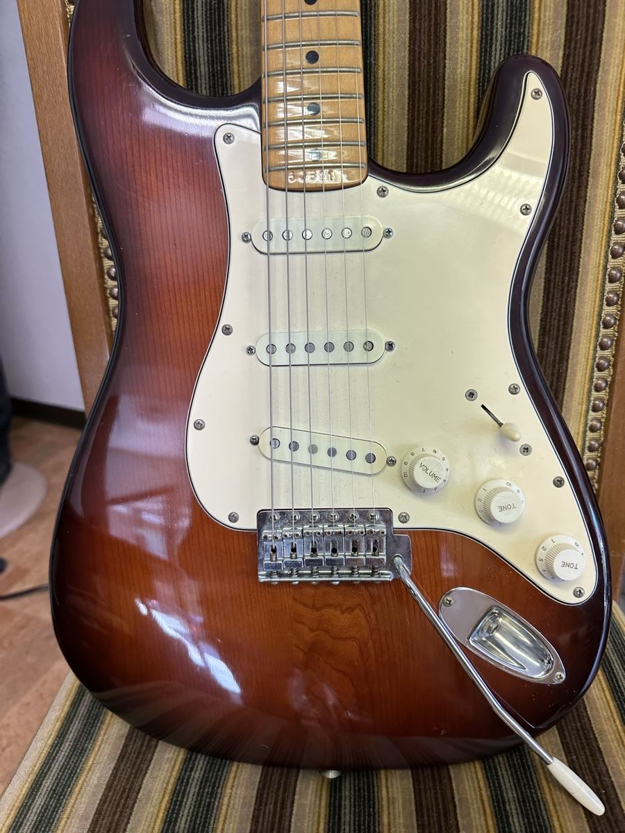 Strumenti musicali: Fernandes Stratocaster FST 70 1976 Burny custom – Usato da Tschierv venduto da Screamingwolfguitars 1