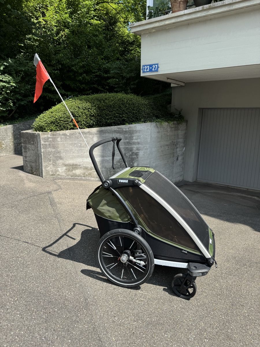 Thule Anhänger: Thule Chariot Cab 2 - bicycle trailer used – Gebraucht aus Zollikon von erismann_04