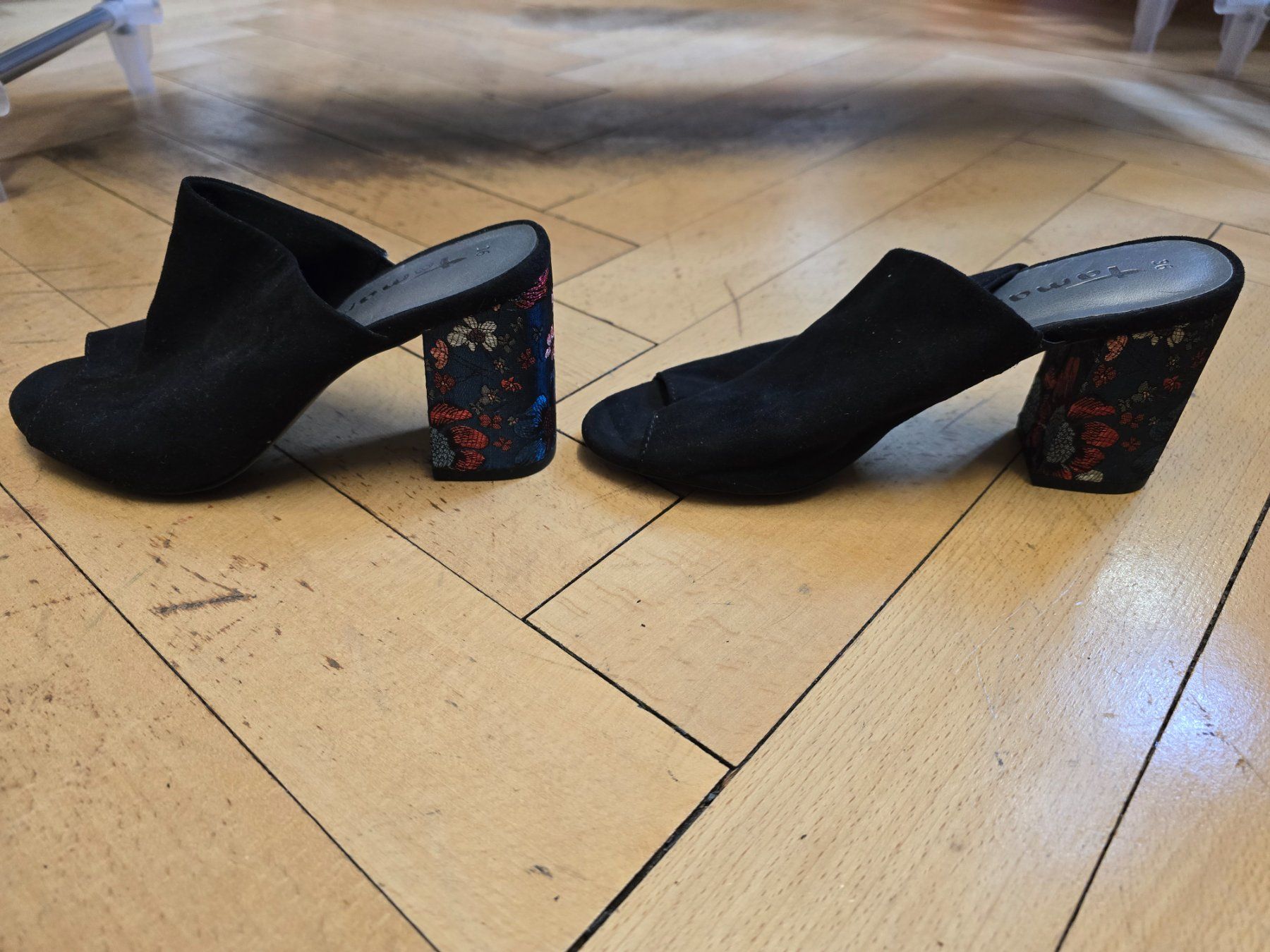 Tamaris Damenschuhe: Tamaris Sandalen Grösse 36 – Gebraucht aus Schönenwerd von Chez_Mimi 1