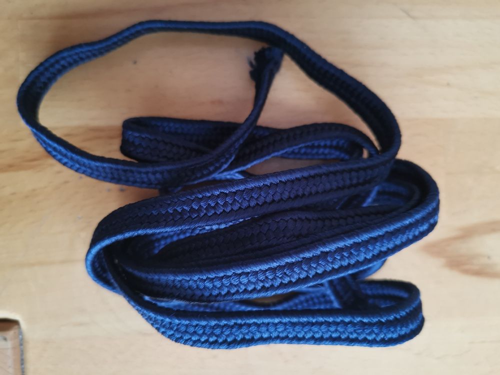 Katana Ständer Aus Kunststoff - Elegante Schwert Halterung Für Samurai Schwerter