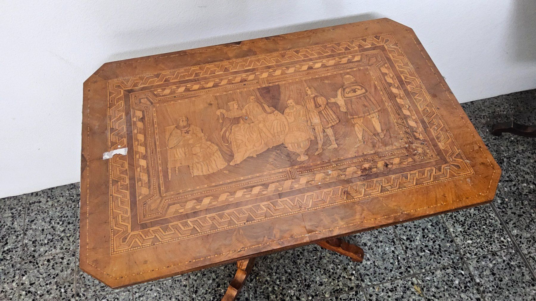 Tische: 2 Antiques tables avec marqueterie – Gebraucht aus Malleray von Frederic24 5