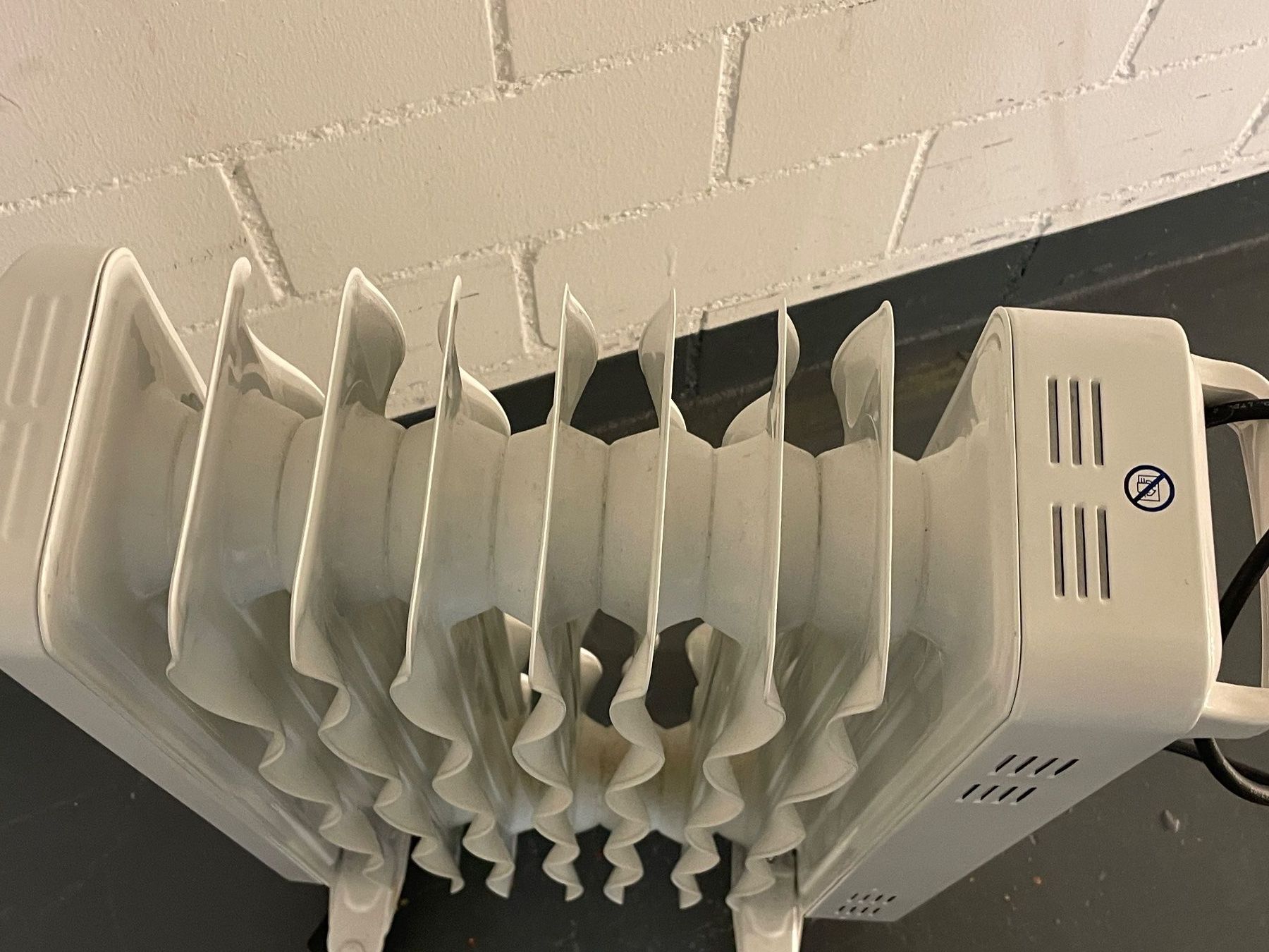 Radiateurs: Heizkörper Satrap Radia OR3 2000 Ölradiator – Neuf (Voir description) à Volketswil par rubin74 4