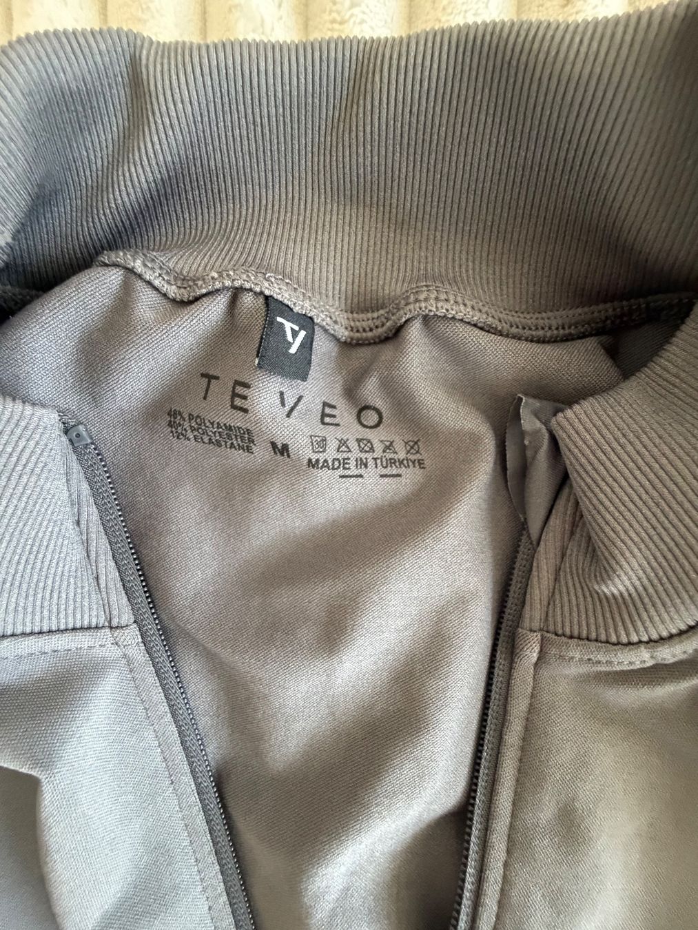 Teveo Jacken: Teveo Sportjacke grau – Gebraucht aus Luzern von maz_jq6n 1