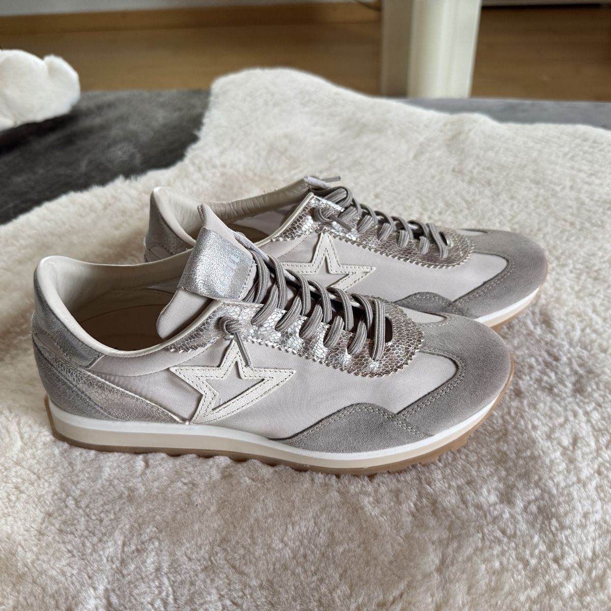 Chaussures femmes: Cetti Sneaker39 – Neuf avec emballage d'origine à Chur par Reginn