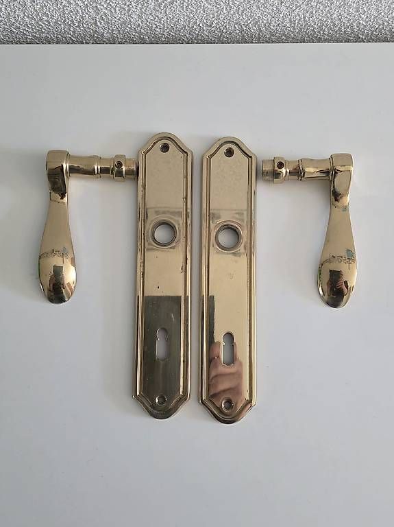 Ferramenta: 8x Türdrücker & Schild / Türgarnitur – Usato da Neuenhof venduto da Lilaloki