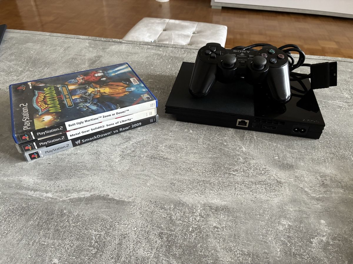 Sony Console: Playstation 2 Slim Black Set – Usato da Emmenbrücke venduto da nne_hm9j 3