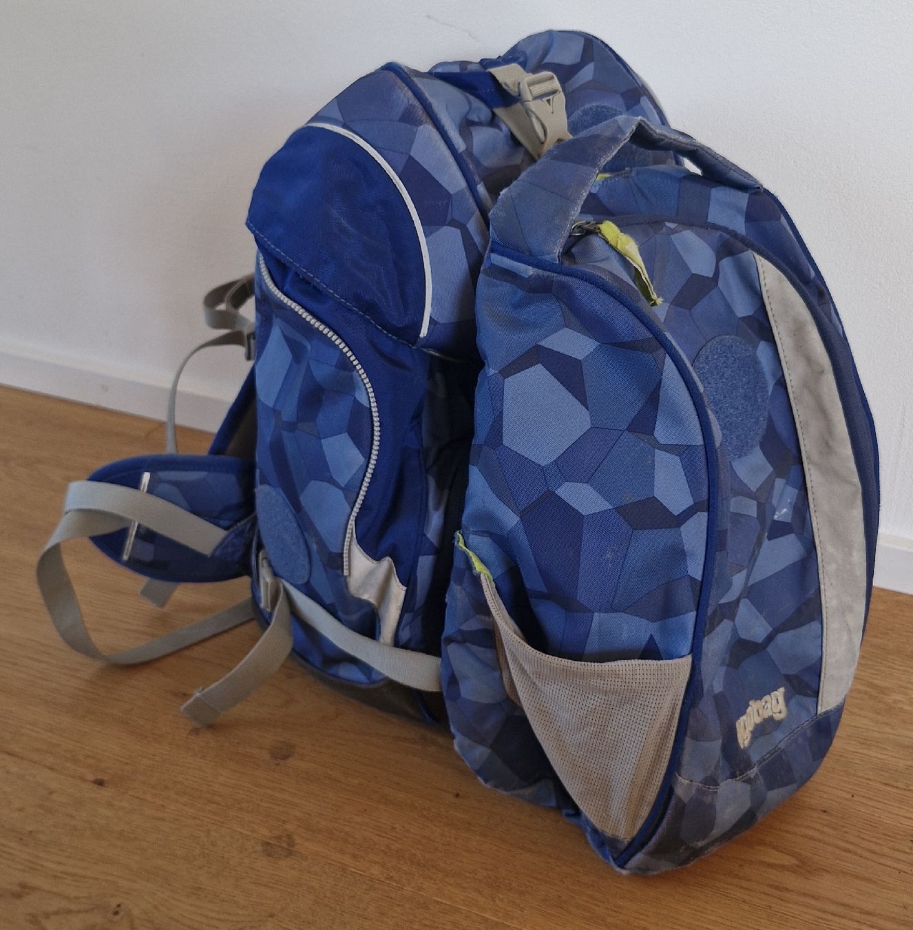 Ergobag Sacs à dos: Schulrucksack (Schülerthek) mit Turnrucksack und Etui – D'occasion à St. Gallen par Haggenblitz 6