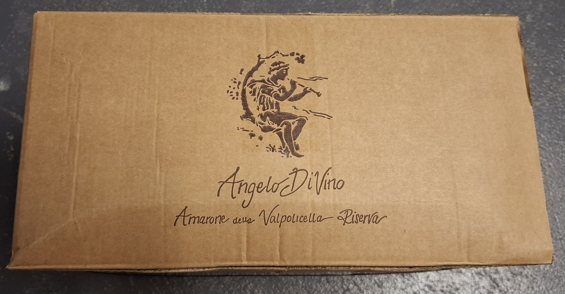 Amarone Vino: 6 Fl, Originalverpackt, Angelo di Vino Riserva 2020 Jg!! – Nuovo e nell'imballaggio originale da Hüttikon venduto da eca_5zw9 3