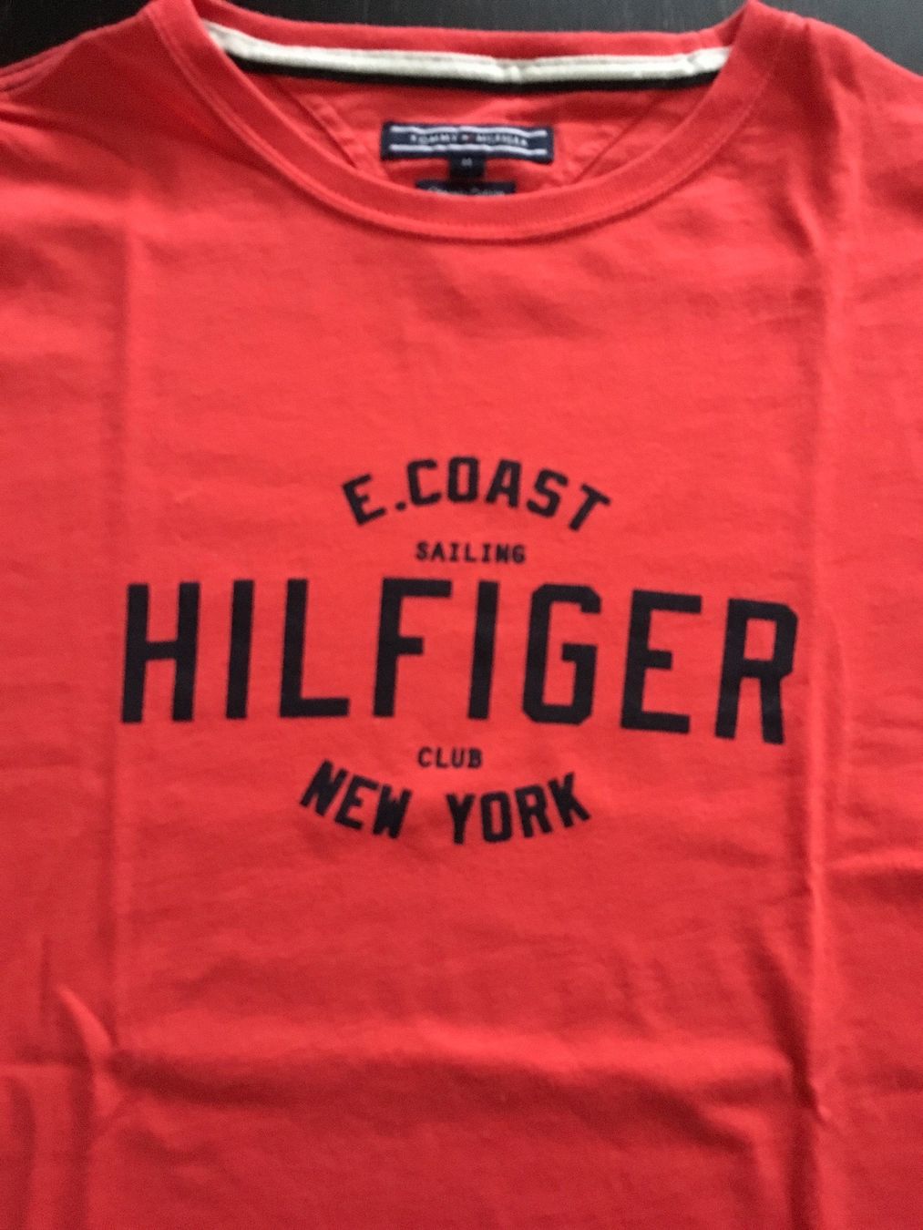 Tommy Hilfiger T-shirt: T-Shirt TOMMY HILFIGER – Usato da Regensdorf venduto da scheissspiel 1