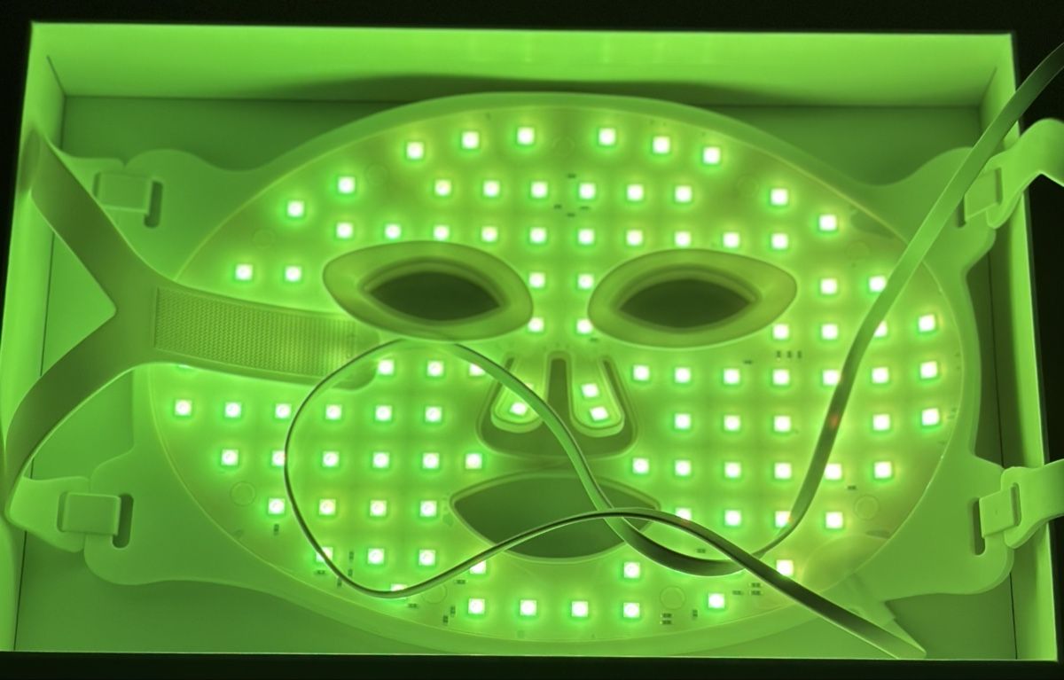 Maschere: GlowAge LED-Gesichtsmaske – Usato da Zürich venduto da MyCellar 5