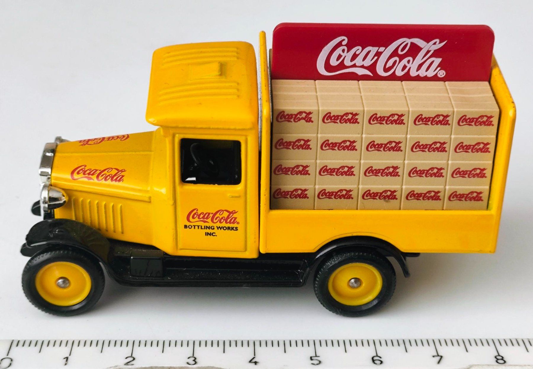 Coca-Cola Modellautos: Coca-Cola Auto Länge  8 cm (19) – Gebraucht aus Pfäffikon ZH von Colacity