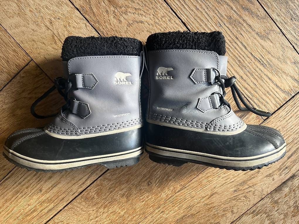 Scarpe per ragazzi: Sorel Winterstiefel Schneestiefel 31 – Usato da Basel venduto da mos_2xxs