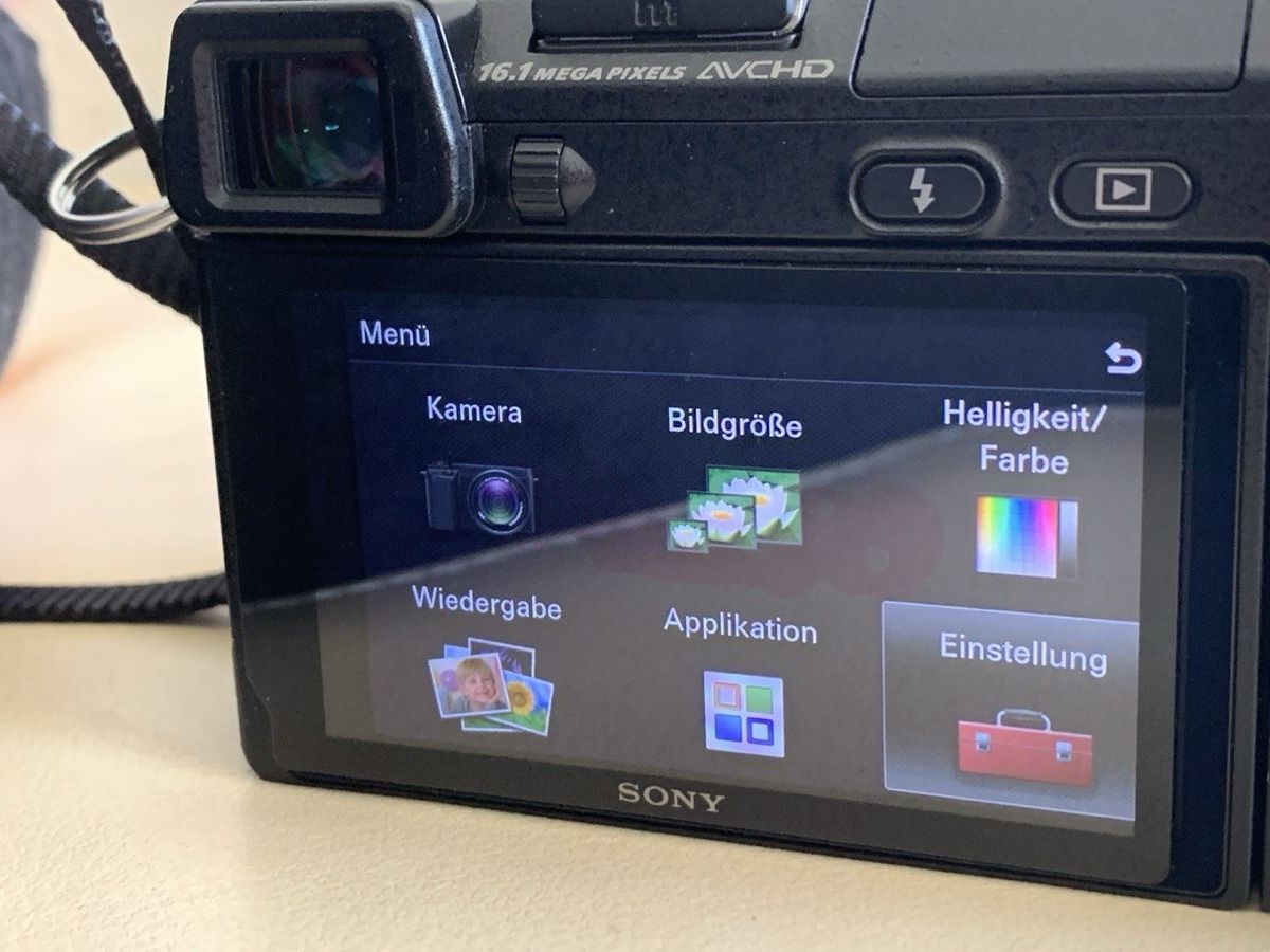 Sony Fotocamera: Sony NEX-6 mit Zubehör – Usato da Schaan venduto da nan_2pg2 7