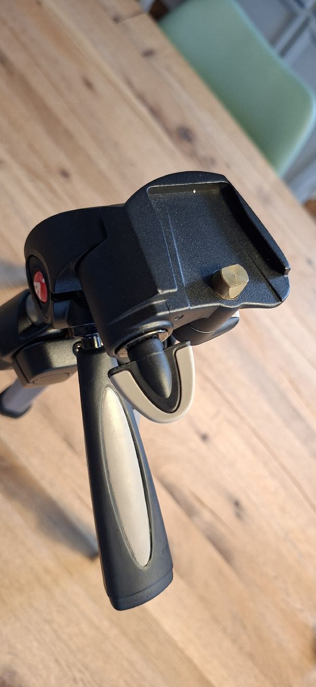 Manfrotto Treppiedi & Teste: Stativ für Kamera – Usato da Sissach venduto da Sasy01 2