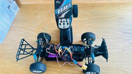 RC Auto mit Fernsteuerung