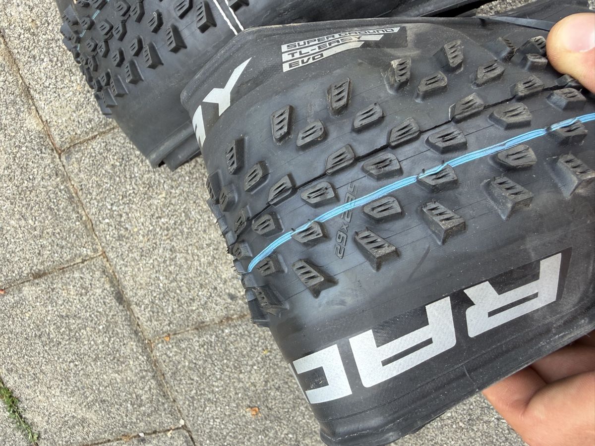 Pièces détachées: Schwalbe Racing Ray 29x2.35 Superground – Neuf (Voir description) à Attiswil par Patsue 1