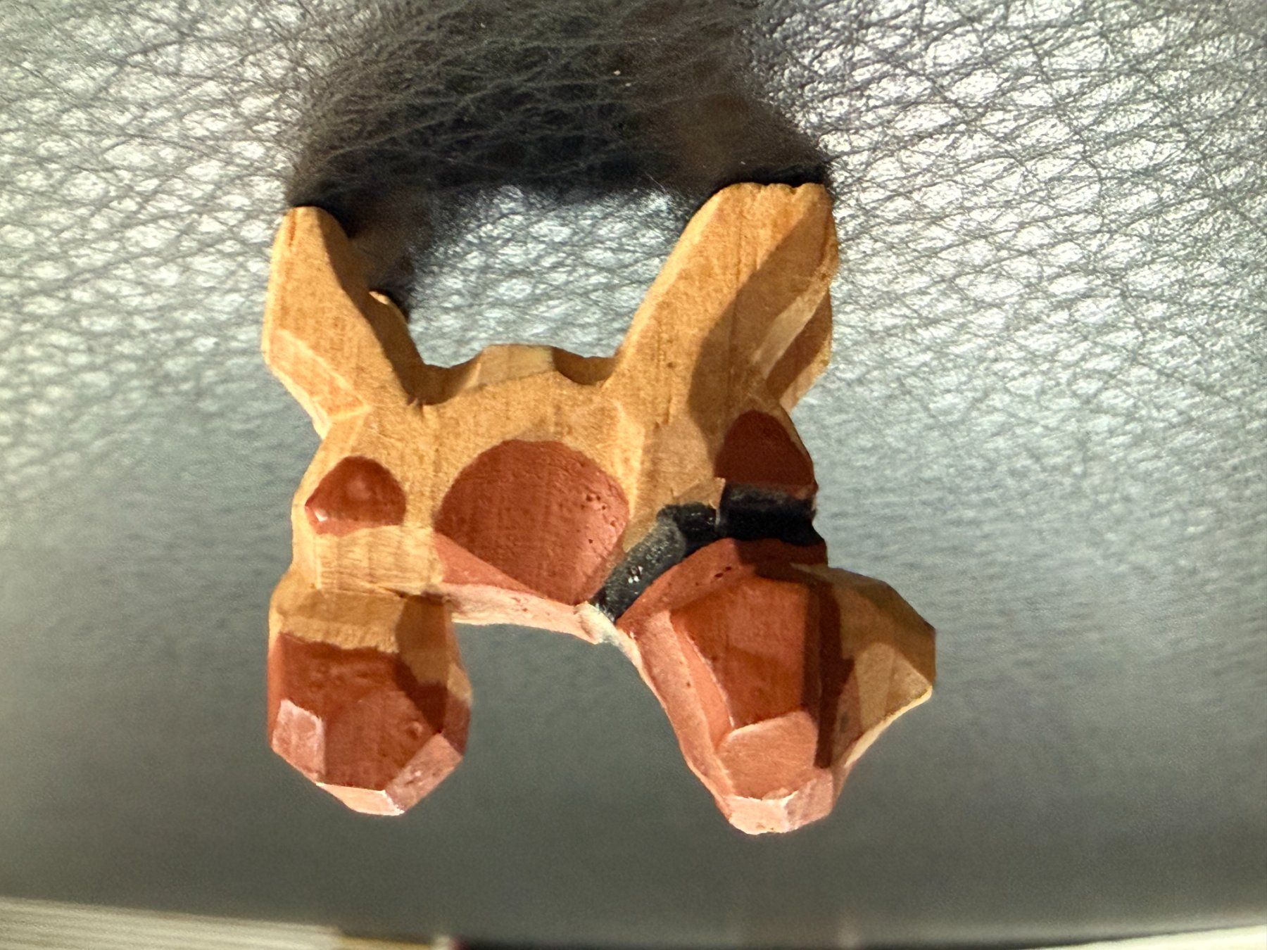 Statuette: kleiner Hund Holz  hangeschnitzt  Tierfigur – Usato da Subingen venduto da ArtBead 5