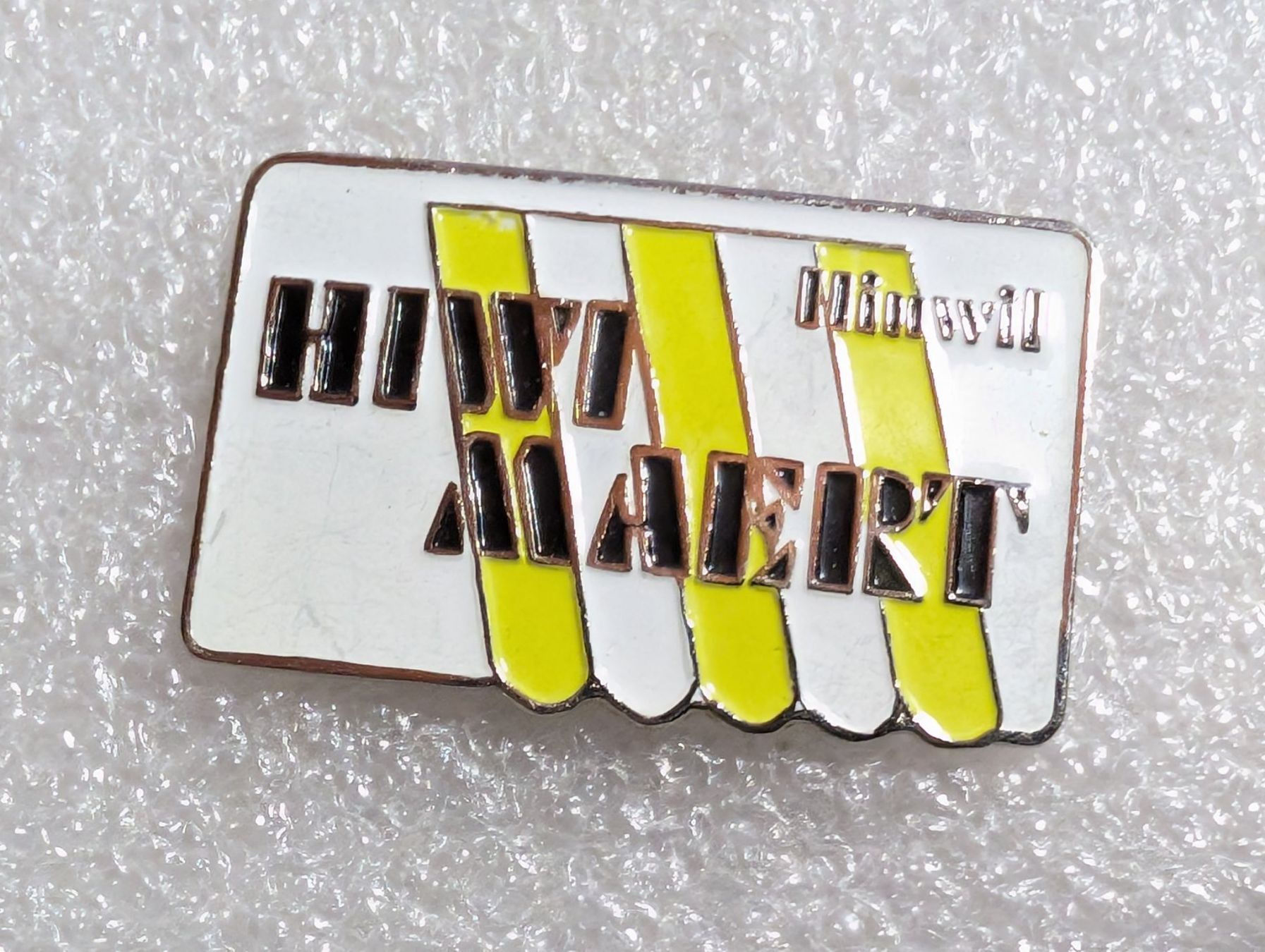 Placchette & Badge: Ansteckpin 289: Hiwi Märt – Usato da Oppligen venduto da Pin-Fall-Shop