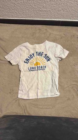Kinder T-Shirt H&M weiss mit Aufdruck Grösse 104 neuwertig