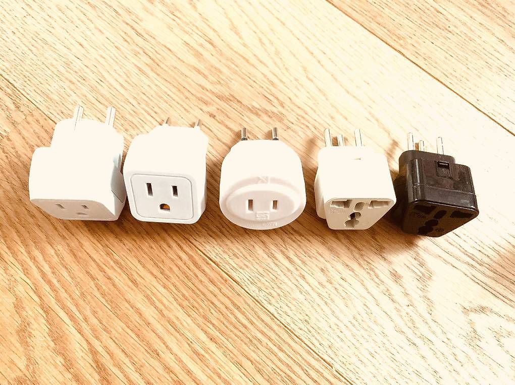 Laufwerke & Adapter: Adapter von Schweizer auf internationale Stecker – Neu und originalverpackt aus Uster von dan_5m6y