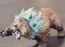 Schleich Figur Bär Monster Kristalle bemalt gebraucht