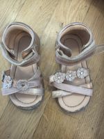 Kindersandalen Friboo mit Blumen Grösse 24 gebraucht