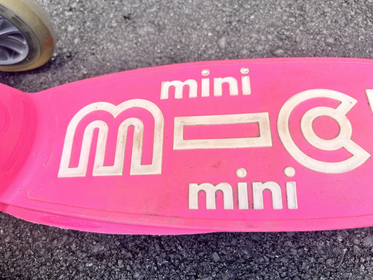 Micro Kickboard: Micro Scooter Mini Pink gebrauchter Zustand – Usato da Rapperswil SG venduto da clemi81 1