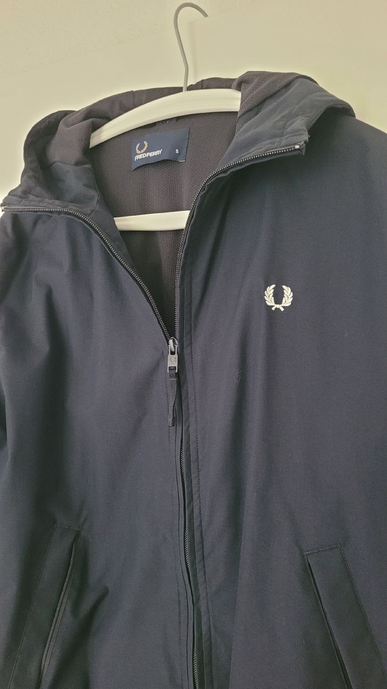 Jacken: Fred Perry Jacke – Gebraucht aus Thun von rwa_xnk2 1