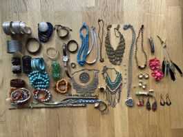 Lot 1 kg Modeschmuck über 50 Stücke