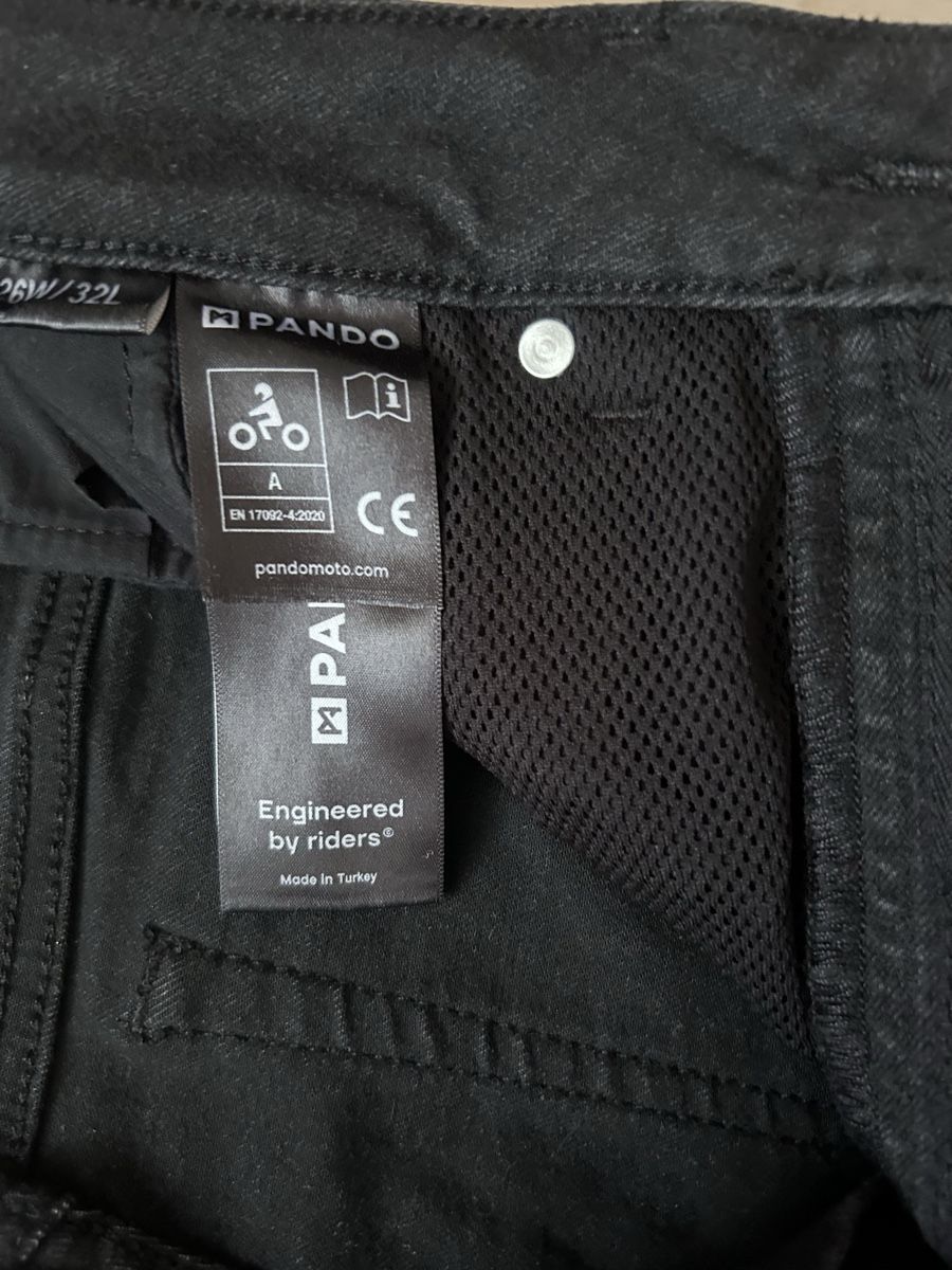 Jeans: Pando Motorrad Damen Jeans  – Usato da Zofingen venduto da roj_ms9t 2