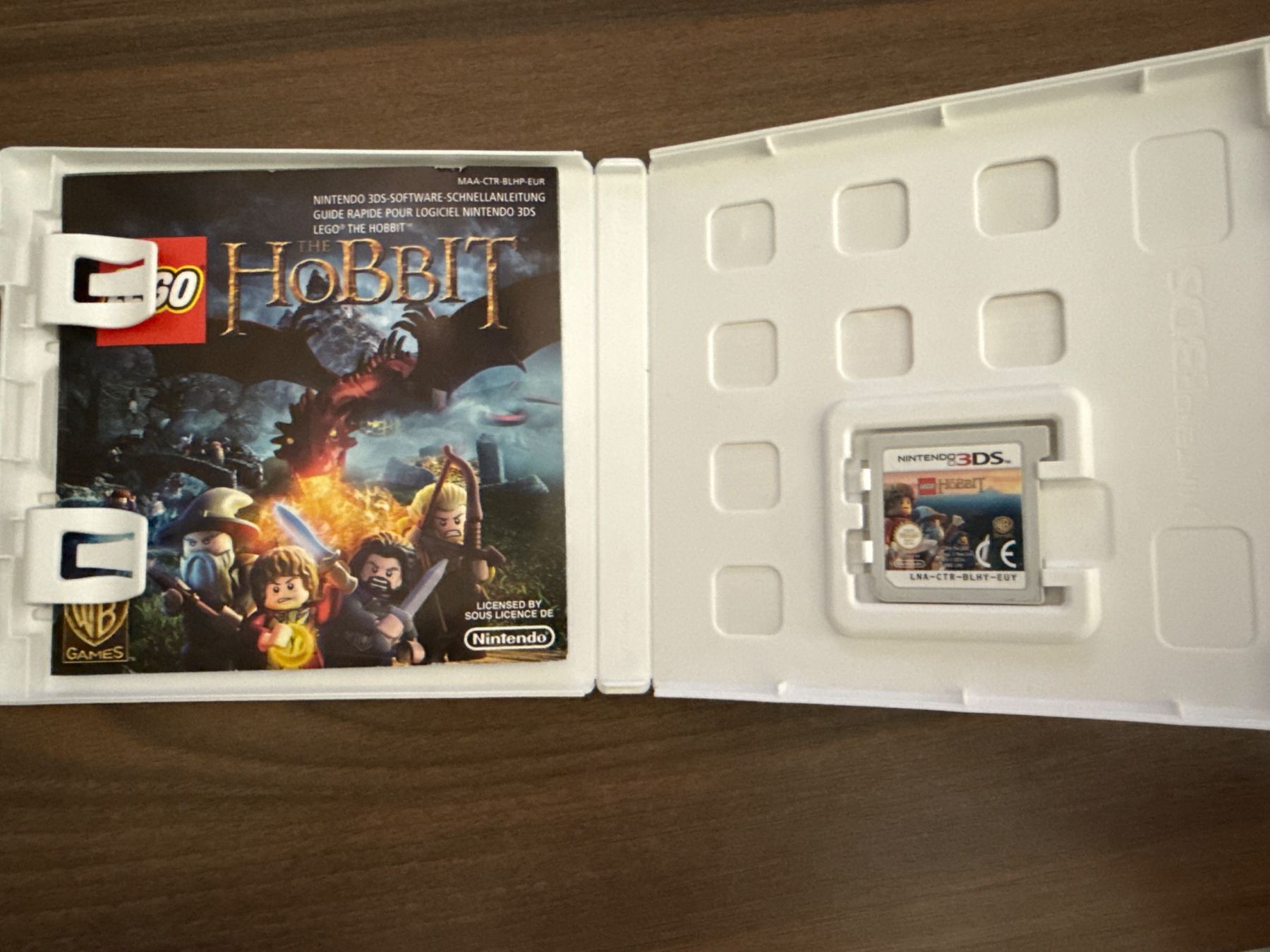Nintendo Giochi: Lego The Hobbit 3DS – Usato da Châtelaine venduto da jas_9wnr 1