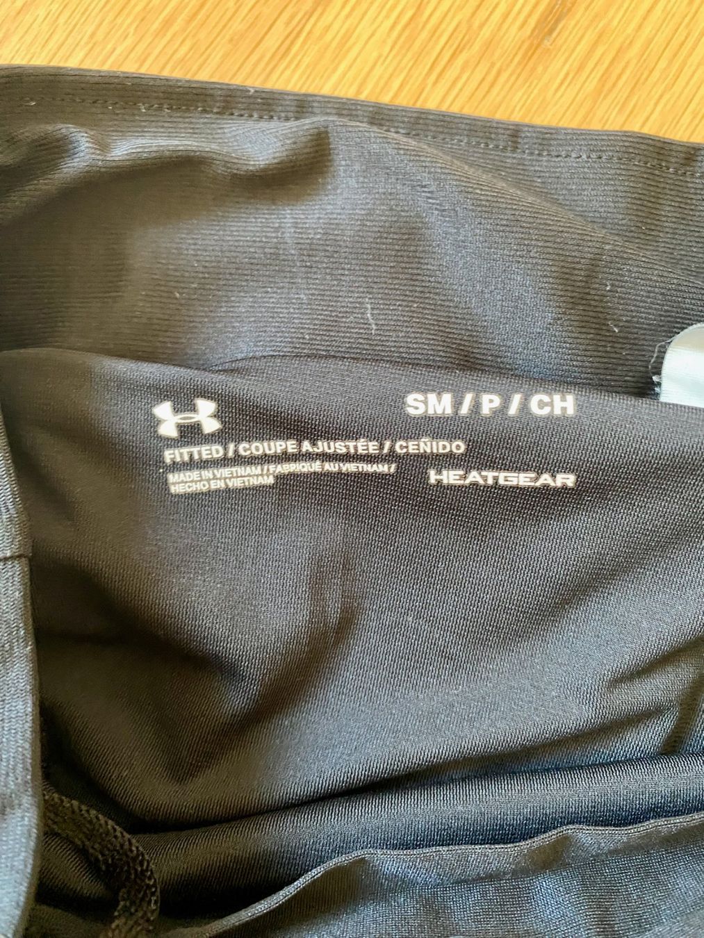 Under Armour Pantaloni: Under Armour Laufshorts Damen Grösse S – Usato da Bern venduto da eli7 3