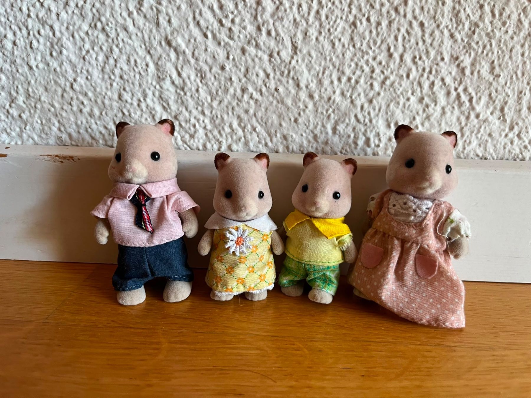 Sylvanian families Giocattoli: SYlvanian families figures – Usato da zumikon venduto da pet_2dxb 4