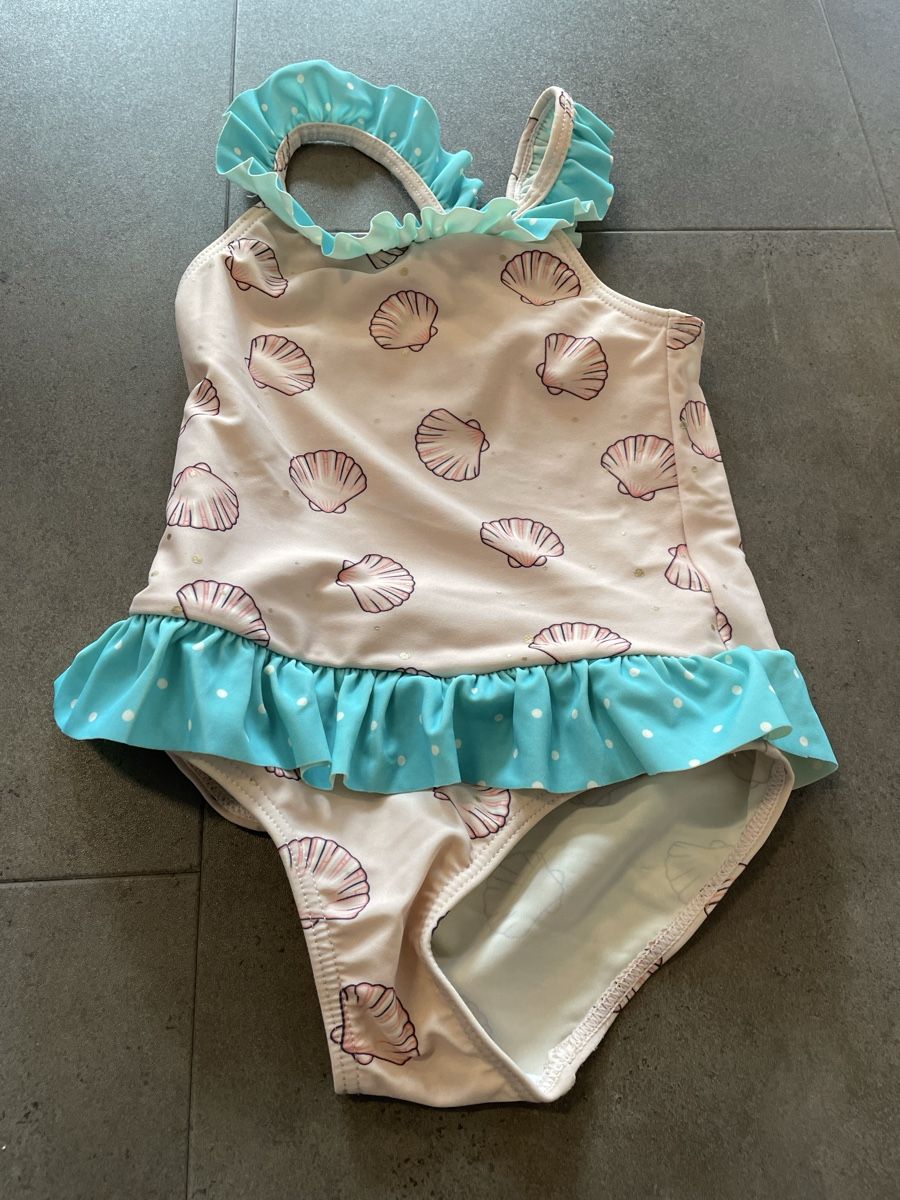 Badekleider & Bikinis: Mädchenbadehose, 98 – Gebraucht aus Gossau von buendnerin21