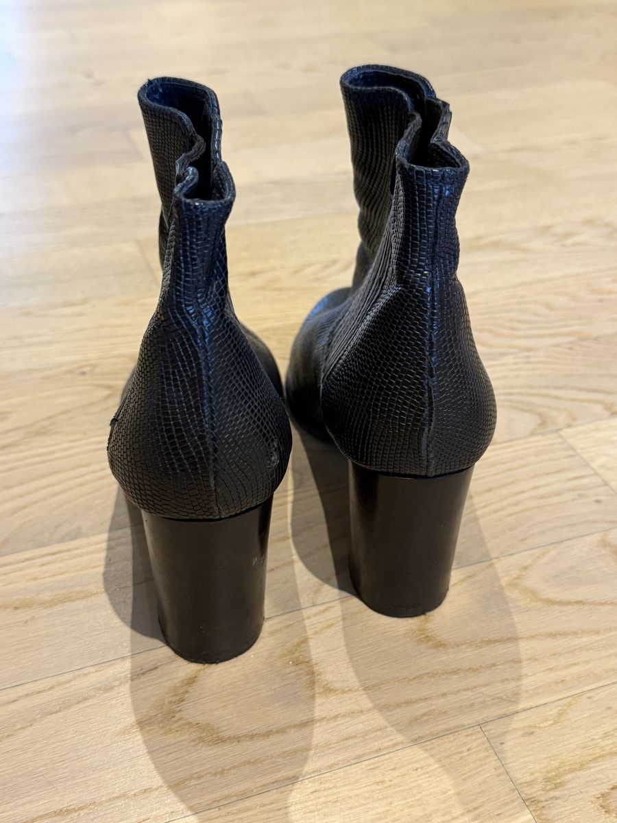 Scarpe da donna: Leder-Stiefeletten – Usato da Pfäffikon ZH venduto da m8330 1