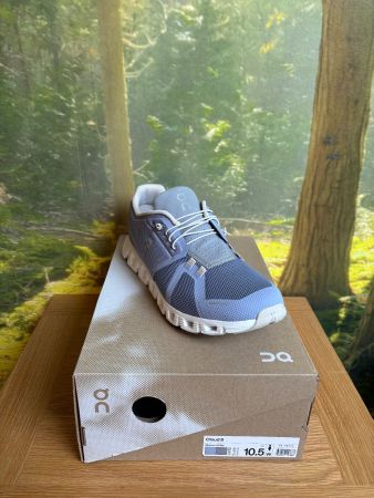 ON Cloud 5 *NEU und Originalverpackt*  Grösse 42.5
