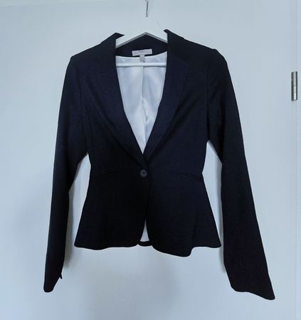 Blazer von H&M Grösse 32 dunkelblau tailliert kaum getragen