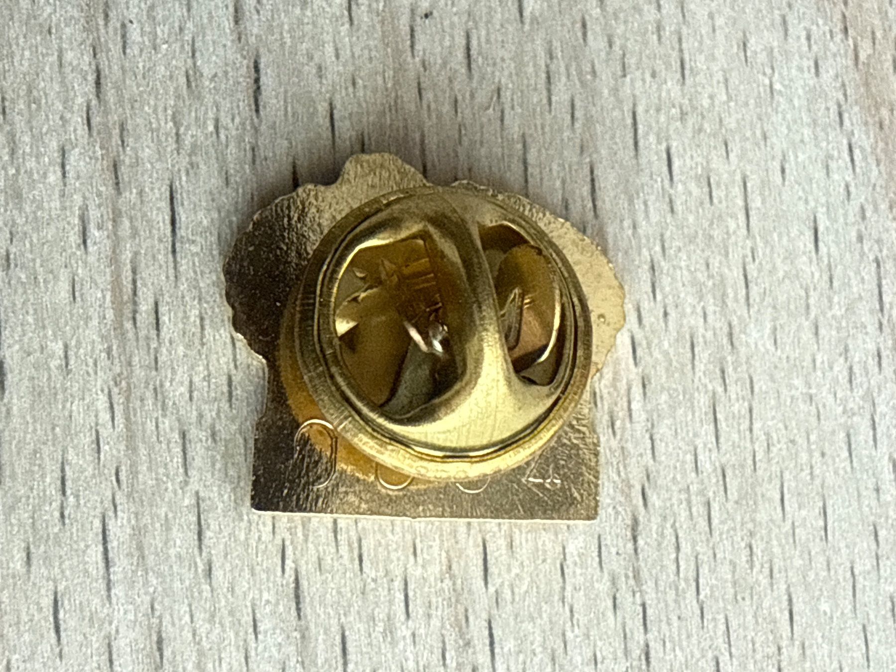 Placchette & Badge: Pin Restaurant Silberkugel Stampfenbach – Usato da Glattbrugg venduto da Schweigmatt 1