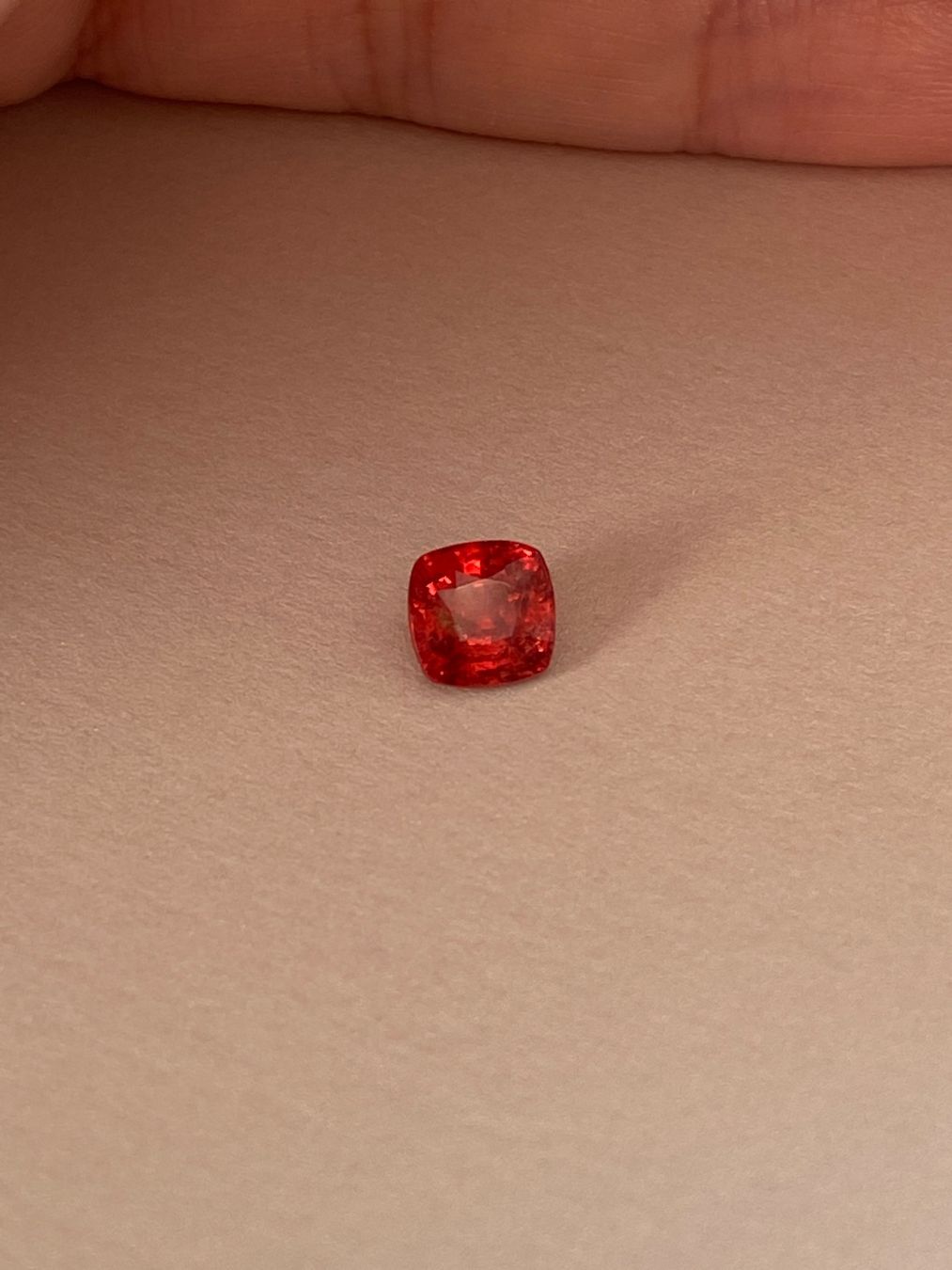 Pietre preziose: 1.2 ct Spinel vivid orange – Nuovo e nell'imballaggio originale da Sarnen venduto da catnini 2