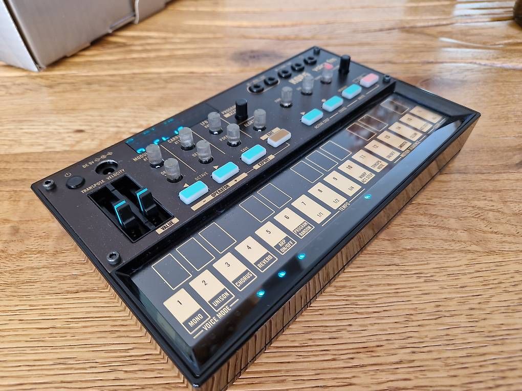 Instruments de musique: Korg Volca FM 2 – D'occasion à Chêne-Bourg par tyraelx