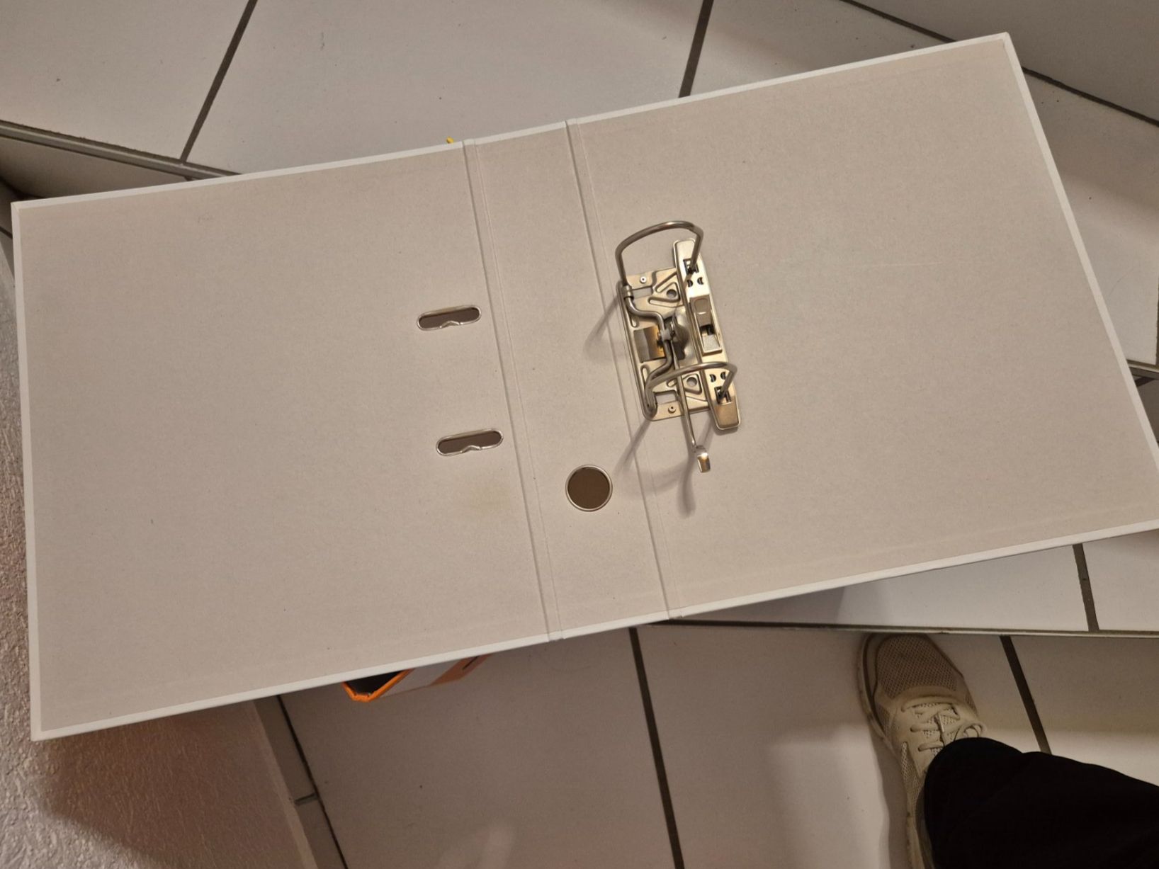 Migros Raccoglitori: Classeurs - A4 plastifiés - 7 cm & 4 cm – Usato da Moutier venduto da Kimi22 6