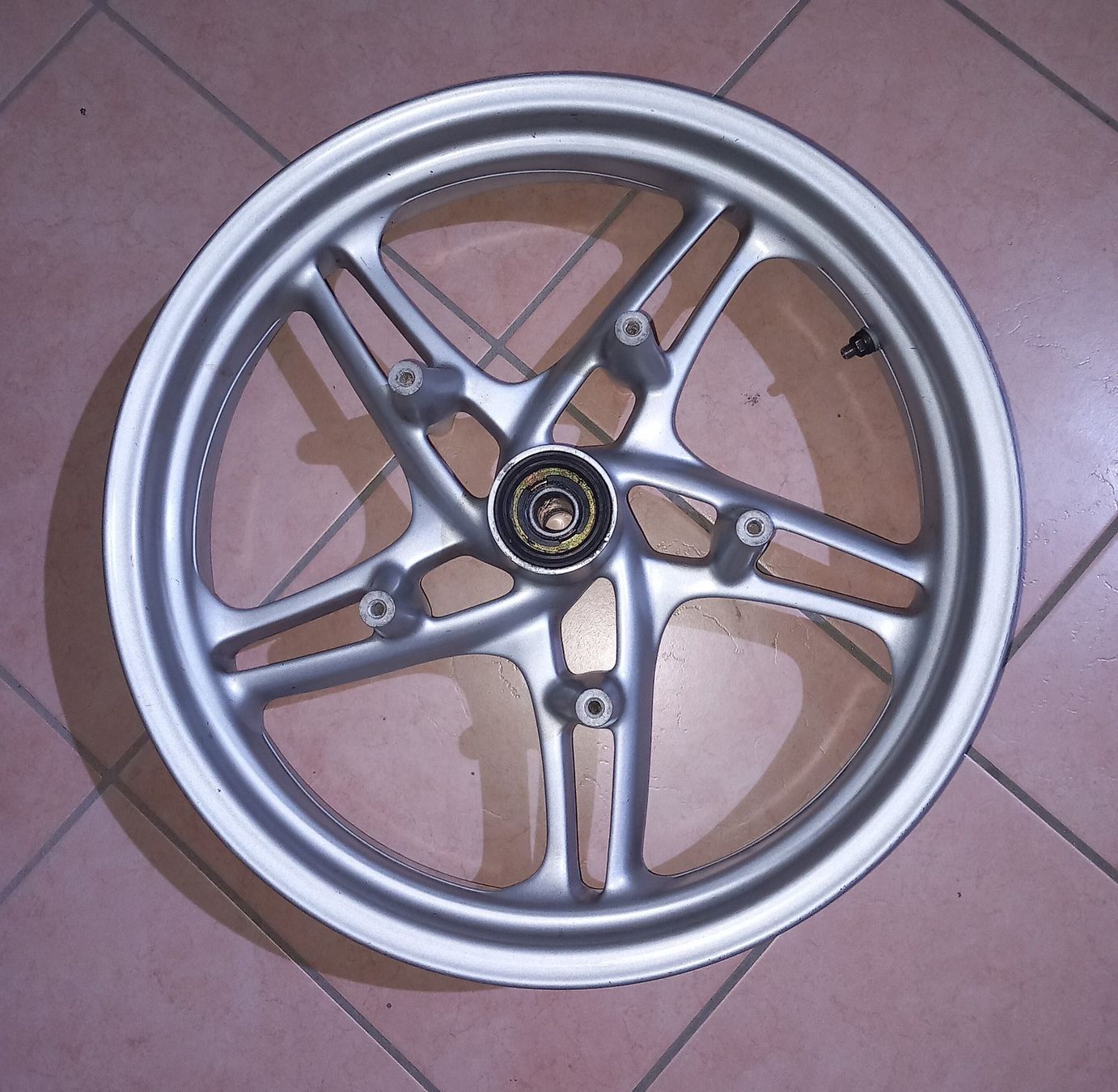 BMW Cerchioni: cerchio anteriore BMW R1150 R – Usato da Piotta venduto da Pransin777