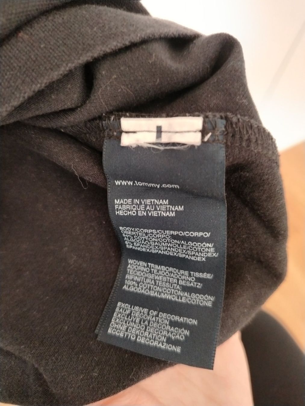 Tommy Hilfiger T-shirt: Tommy Hilfiger T-shirt – Usato da Winterthur venduto da mon_2yxl 3