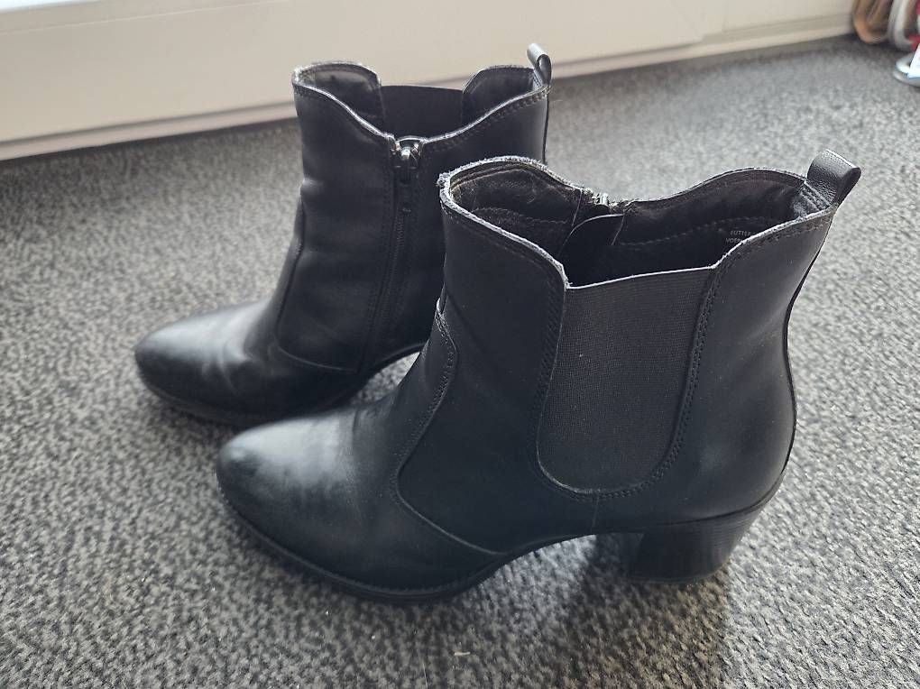 Scarpe da donna: Stiefel Leder schwarz  – Usato da Hilterfingen venduto da boal1980
